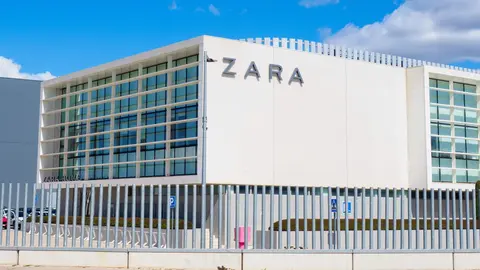 Oficinas de la f&aacute;brica y los almacenes log&iacute;sticos del grupo Inditex en Azuqueca de Henares