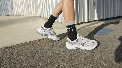 Zapatillas de mujer modelo Nike AL8