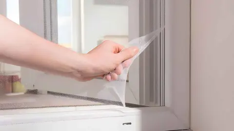 Tela de mosquitera fija blanca con velcro adhesivo de Leroy Merlin