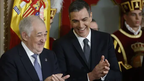 Pedro S&aacute;nchez, junto a C&aacute;ndido Conde-Pumpido