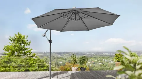 Sombrilla con soporte lateral y manivela de LIDL