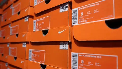 Cajas de la firma NIKE