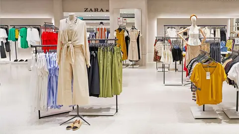 Tienda Zara -Secci&oacute;n moda mujer - Grupo Inditex
