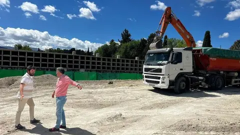 Obras de urbanizaci&oacute;n en el cementerio de Ja&eacute;n