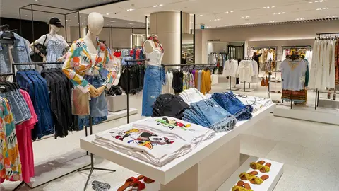 Interior de Zara - Moda mujer