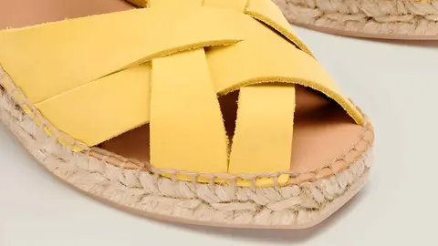 Alpargatas de cu&ntilde;a con tiras de piel Naguisa en El Corte Ingl&eacute;s