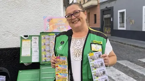 Mari Carmen Garc&iacute;a, vendedora de la ONCE en C&aacute;diz