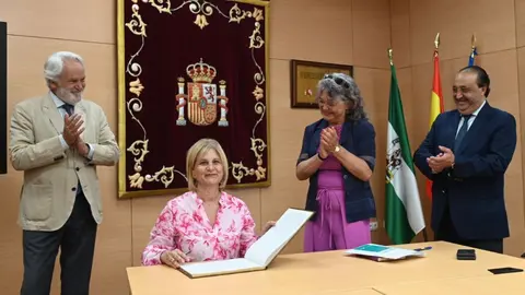 Mar&iacute;a Jos&eacute; Garc&iacute;a-Pelayo en la Subdelegaci&oacute;n del Gobierno en C&aacute;diz