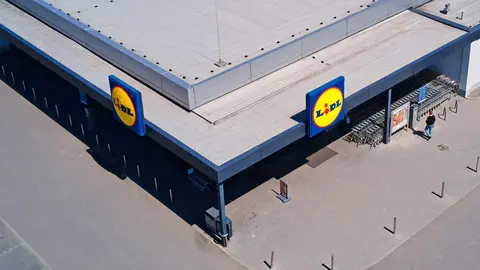 Vista aerea de supermercado LIDL