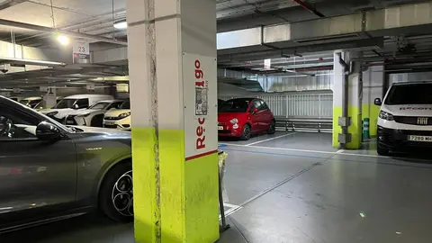 Interior de un aparcamiento