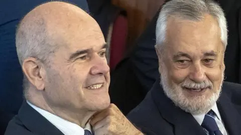 Manuel Chaves, junto a Jos&eacute; Antonio Gri&ntilde;&aacute;n