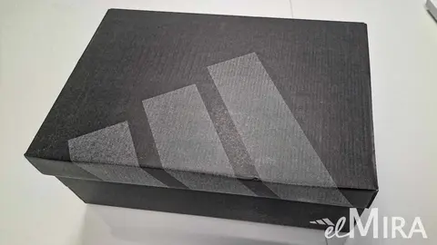 Caja de calzado Adidas