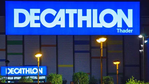 Tienda Decathlon, horario de noche