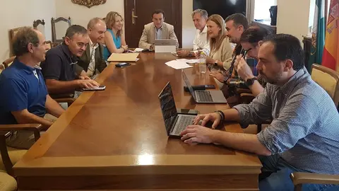 Agust&iacute;n Gonz&aacute;lez reunido con su Equipo de Gobierno