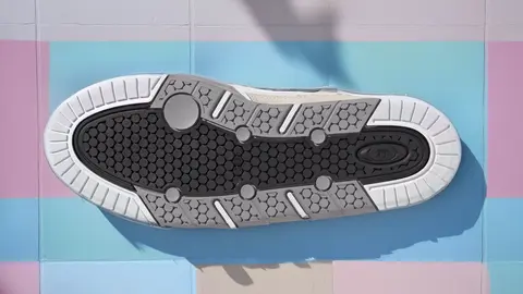 Zapatilla adi2000 - Adidas