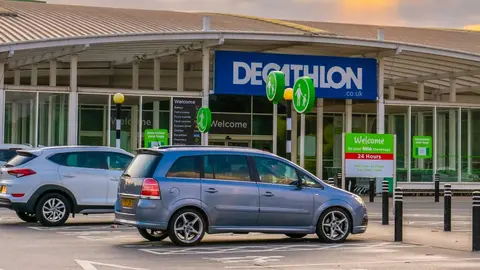 Tienda Decathlon - EM