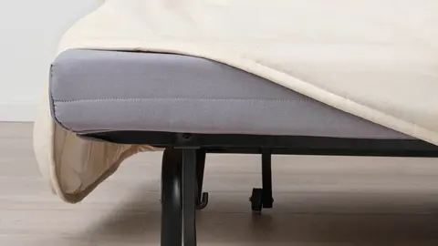 Sill&oacute;n cama Lycksele Lovas de IKEA