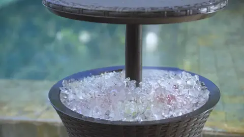 Mesa nevera Keter Cool Bar de Amazon