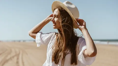 Fiesta ibicenca en una playa