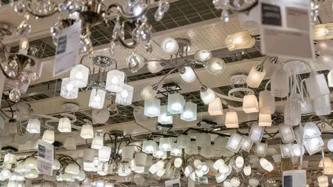 L&aacute;mparas de tienda Leroy Merlin