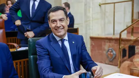 Juanma Moreno no ha podido ocultar su satisfacci&oacute;n tras conocer los datos del paro