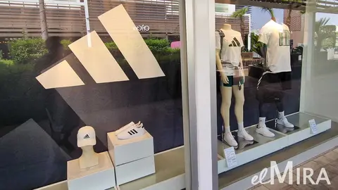 Escaparate de Adidas, Jerez