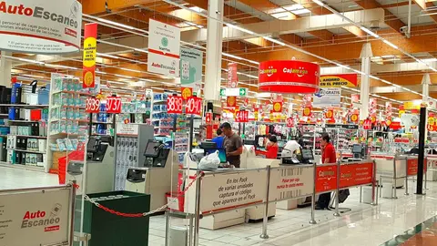Plaza Loranca, Hipermercado Alcampo