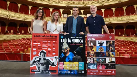 Presentaci&oacute;n de la programaci&oacute;n de oto&ntilde;o de los Teatros de C&aacute;diz | Cristo Garc&iacute;a