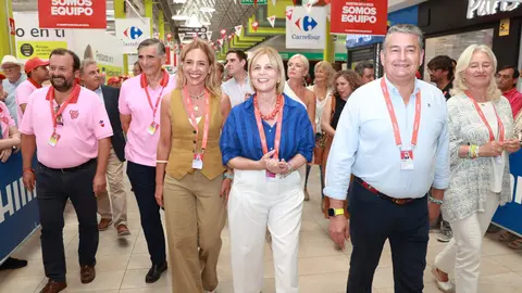 Almudena Mart&iacute;nez, Garc&iacute;a-Pelayo, Antonio Sanz y Mercedes Colombo en la salida de La Vuelta en Jerez | Cristo Garc&iacute;a