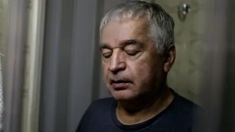 Hombre preocupado por su pensi&oacute;n