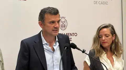 El alcalde de C&aacute;diz, Bruno Garc&iacute;a, tras la celebraci&oacute;n de la Junta de Gobierno Local | Rafa Dom&iacute;nguez