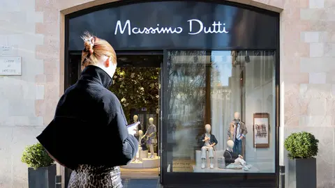 El pantal&oacute;n 'animal print' de Massimo Dutti que ha conquistado a las clientas