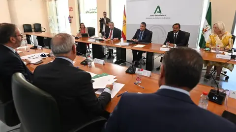 Antonio Sanz, durante su reuni&oacute;n con los delegados de gobierno de Andaluc&iacute;a