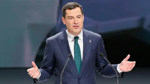 El presidente de la Junta de Andaluc&iacute;a, Juanma Moreno (12)