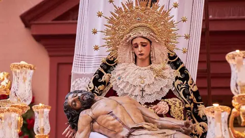 Nuestra Se&ntilde;ora de la Piedad | Salvador L&oacute;pez Medina