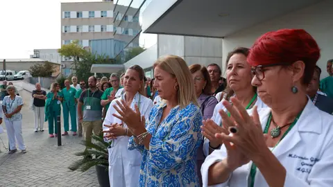 Concentraci&oacute;n de apoyo al m&eacute;dico agredido en Jerez | Cristo Garc&iacute;a