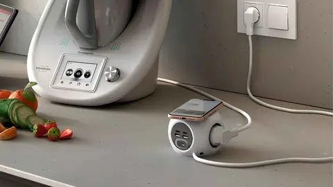 Base Multicombi de 3 tomas + 2 USB A + 2 USB C SIMON de Leroy Merlin