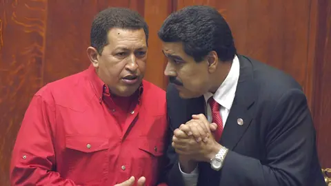 Hugo Ch&aacute;vez y Nicol&aacute;s Maduro