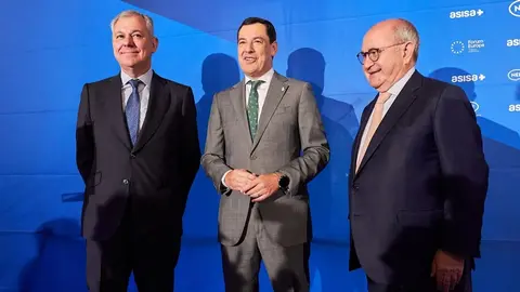 Jos&eacute; Luis Sanz ha sido presentado por el presidente de la Junta de Andaluc&iacute;a Juanma Moreno | Salvador L&oacute;pez Medina