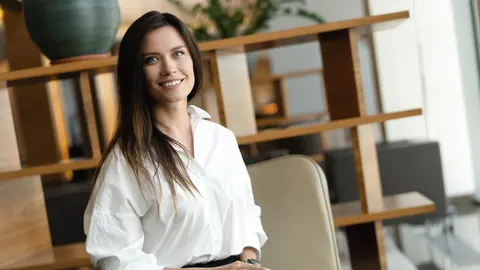 Los pantalones largos de Massimo Dutti que necesitas para lucir con botines en la oficina