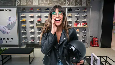 Los tacones con plataforma de inspiraci&oacute;n motera son de Converse