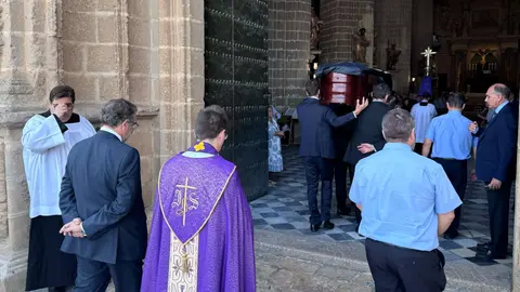 El f&eacute;retro de Andr&eacute;s Luis Ca&ntilde;adas entrando en la Catedral de Jerez | Rafa Dom&iacute;nguez