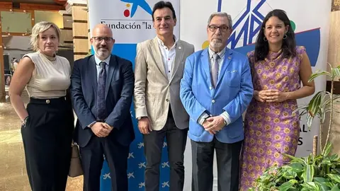 Acuerdo para el material escolar entre Ayuntamiento de Ja&eacute;n, Agrupaci&oacute;n de Cofrad&iacute;as y La Caixa