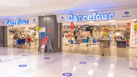 Hipermercado Carrefour en el Centro Comercial La Ballena