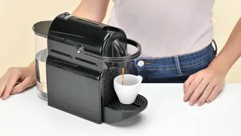 Cafetera monodosis de c&aacute;psulas Nespresso De'Longhi Inissia