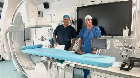 Equipo de cirug&iacute;a cardiovascular de HLA Santa Isabel de tratamiento para tratar las aneurismas a&oacute;rticos complejos mediante el uso de endopr&oacute;tesis dise&ntilde;adas a medida