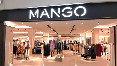 Mango en el Centro Comercial Itaroa, Navarra