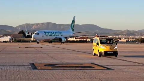 Primer vuelo entre Granada y &Aacute;msterdam