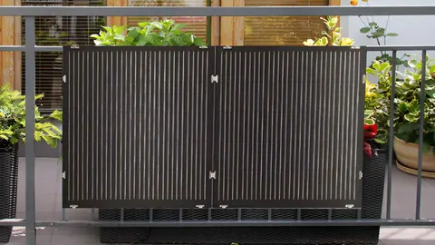 Kit de paneles solares auto-enchufables para balc&oacute;n SOLARLAB Solantis de Leroy Merlin