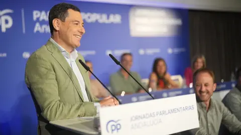 Juanma Moreno en las Jornadas del PP en Linares